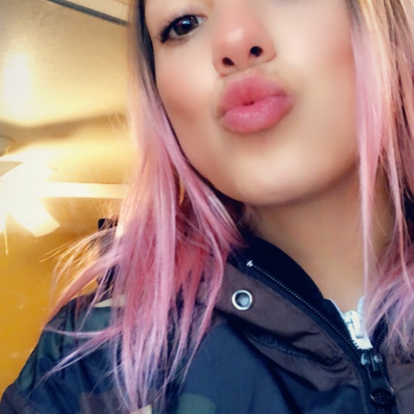 Just buy my clothes😘😂 - Picture 3 of 5